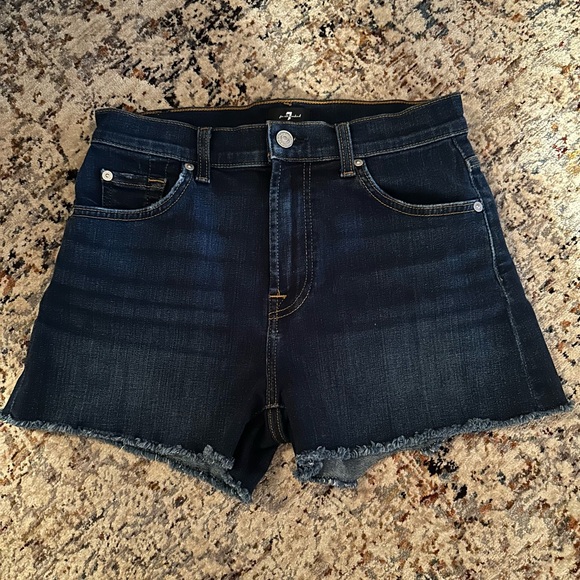7 For All Mankind, High Rise, Frayed Jean Shorts New Condition - Picture 1 of 10